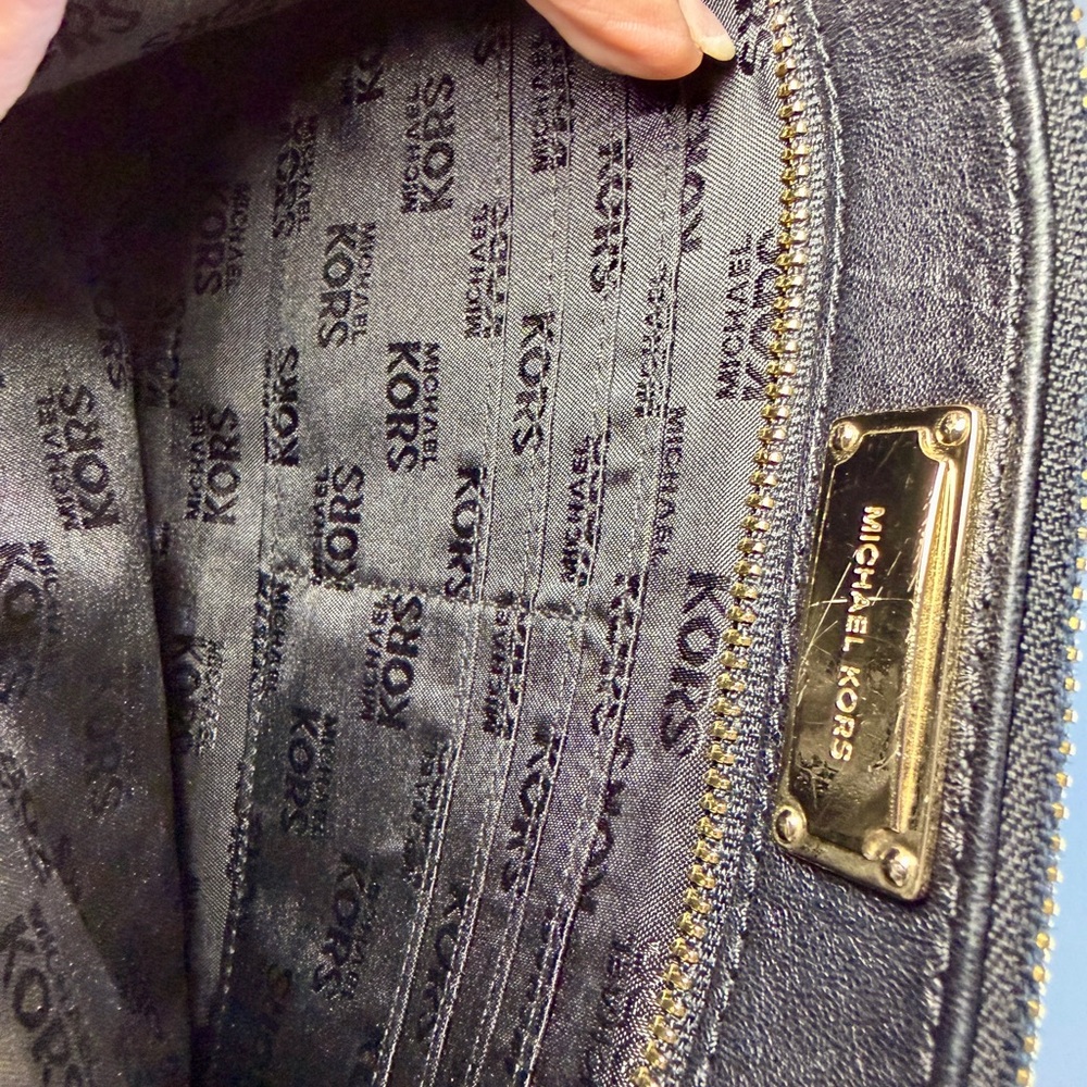 Michael Kors Selma Black Quilted Leather Wristlet / Large Zip Clutch - Picture 5 of 9